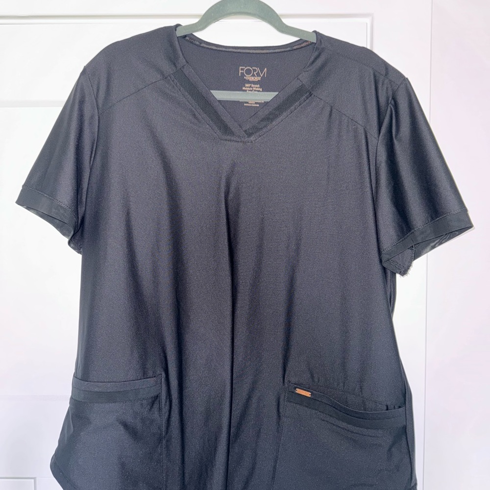 Cherokee Form Black Scrub Set